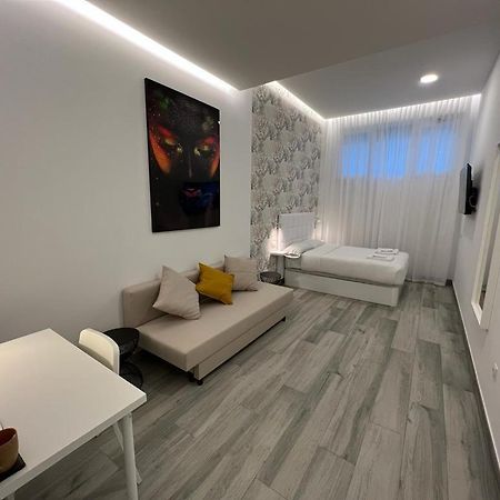 Habitacion Paris Style Madrid Exterior photo
